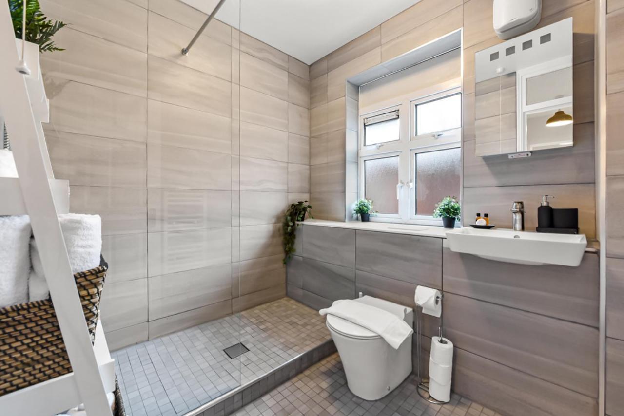 Family Friendly, Zone 2, 2 Beds, Overground Londres Exterior foto