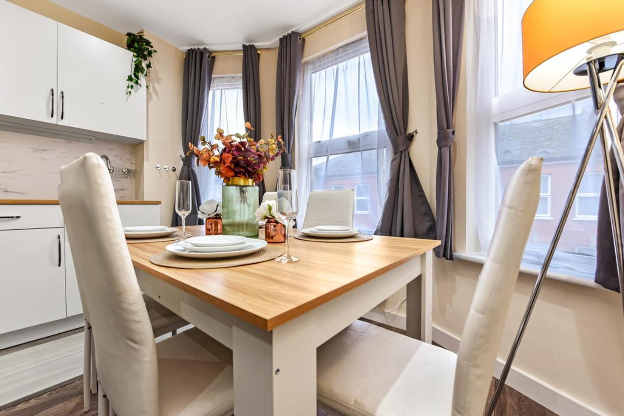 Family Friendly, Zone 2, 2 Beds, Overground Londres Exterior foto